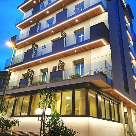 Hotel Cavalli Cattolica Zewnętrze zdjęcie