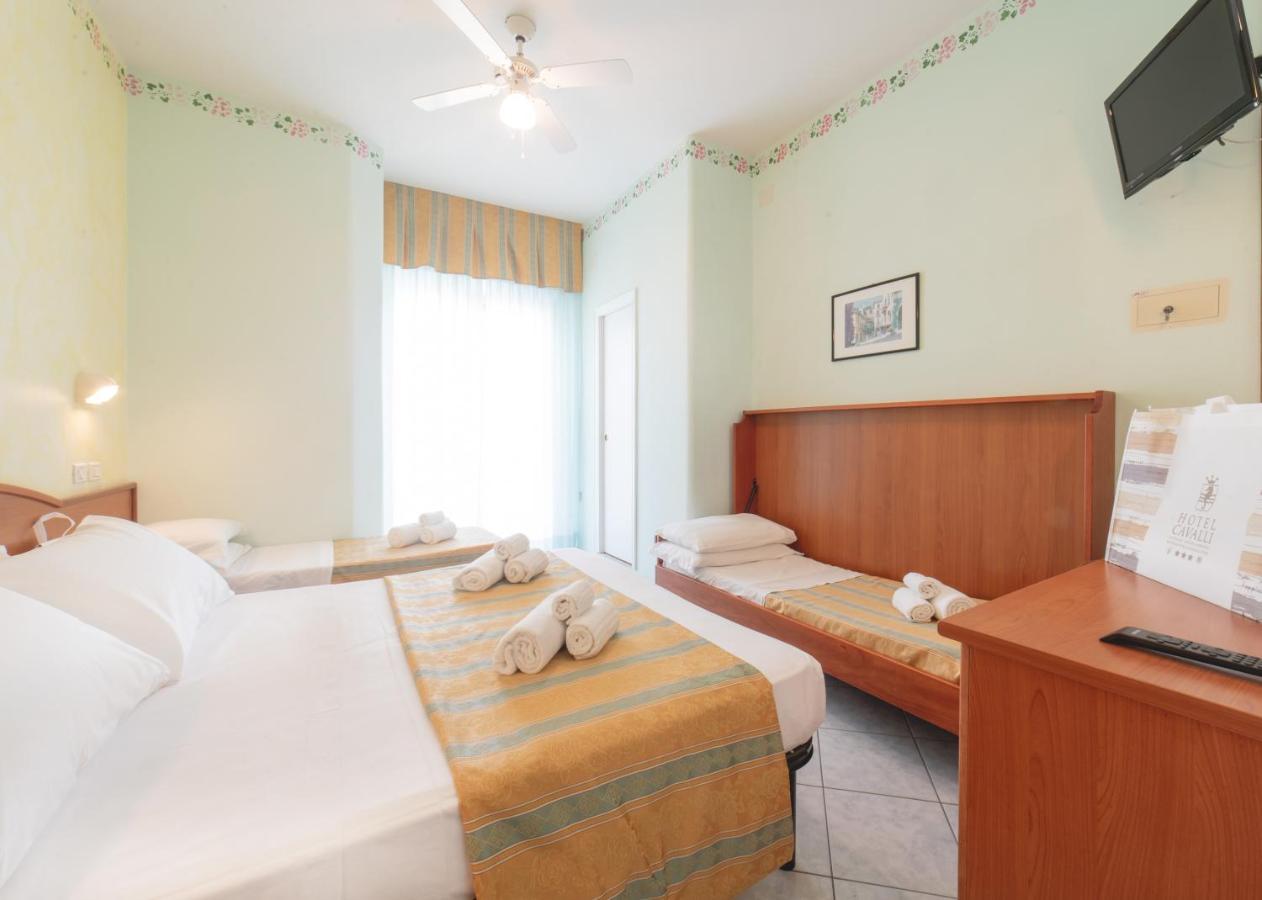 Hotel Cavalli Cattolica Zewnętrze zdjęcie