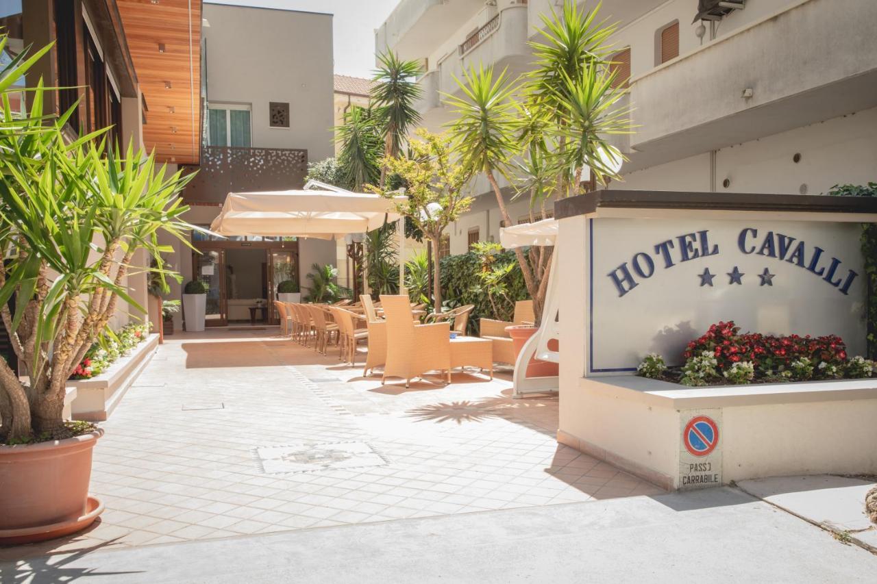 Hotel Cavalli Cattolica Zewnętrze zdjęcie