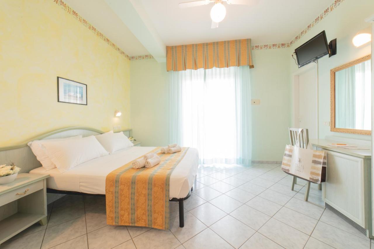 Hotel Cavalli Cattolica Zewnętrze zdjęcie