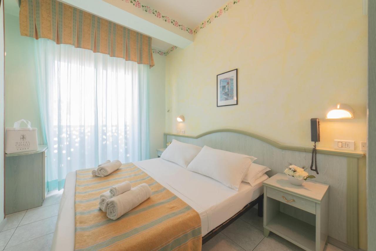 Hotel Cavalli Cattolica Zewnętrze zdjęcie